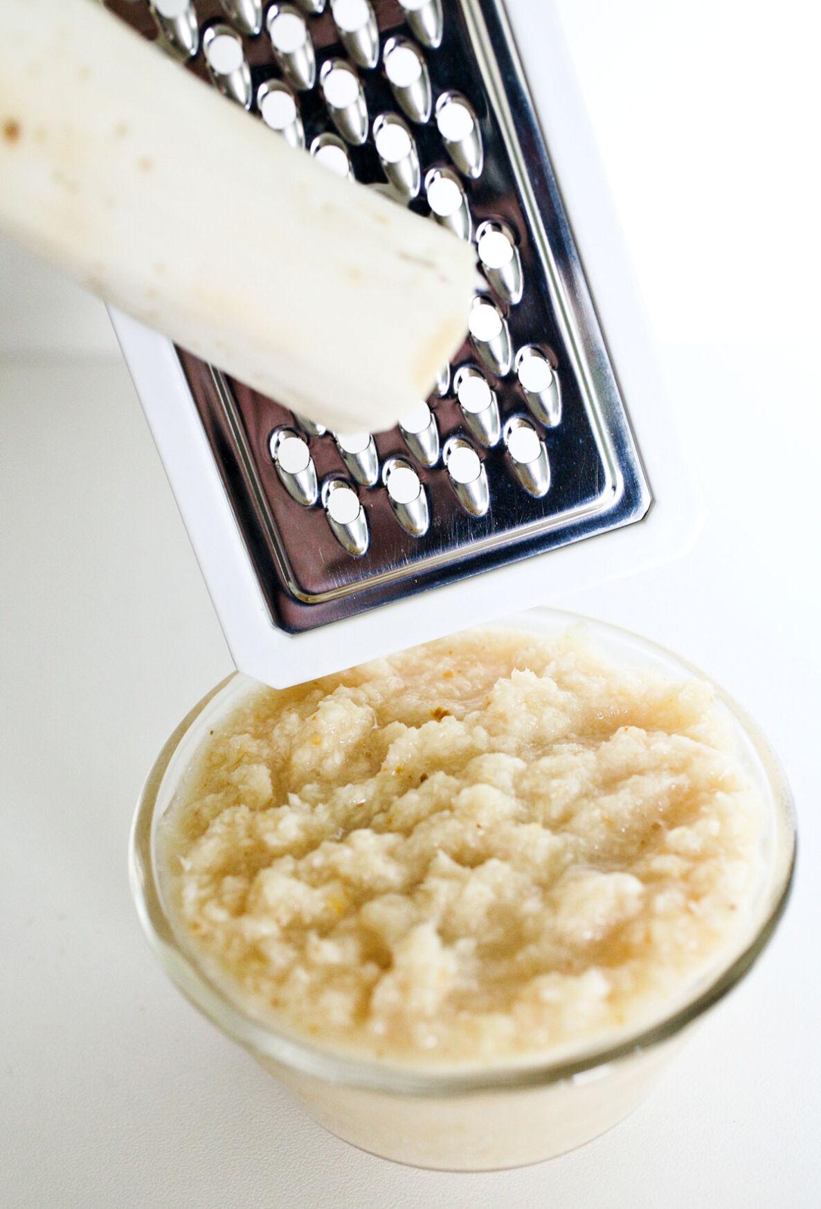 Grated horseradish